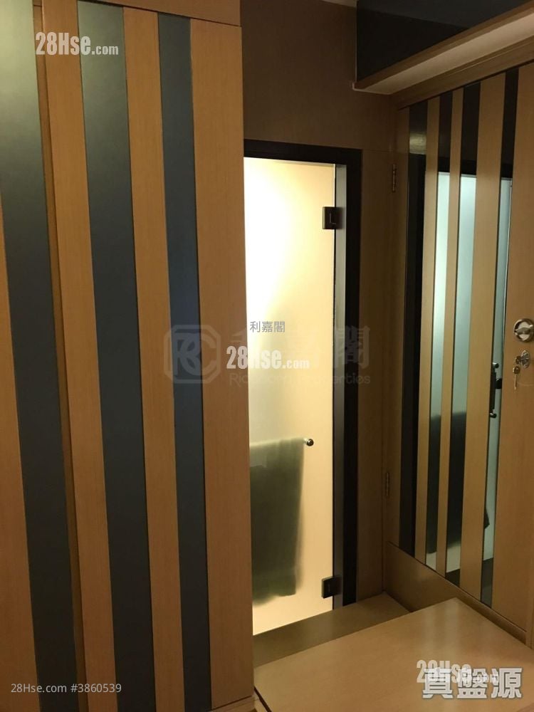 Sereno Verde Sell 4 Bedrooms , 2 Bathrooms 795 ft²