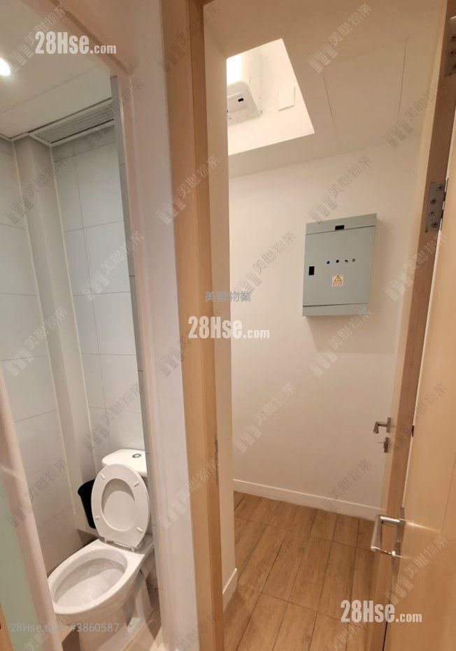 Ocean Marini Rental 815 ft²
