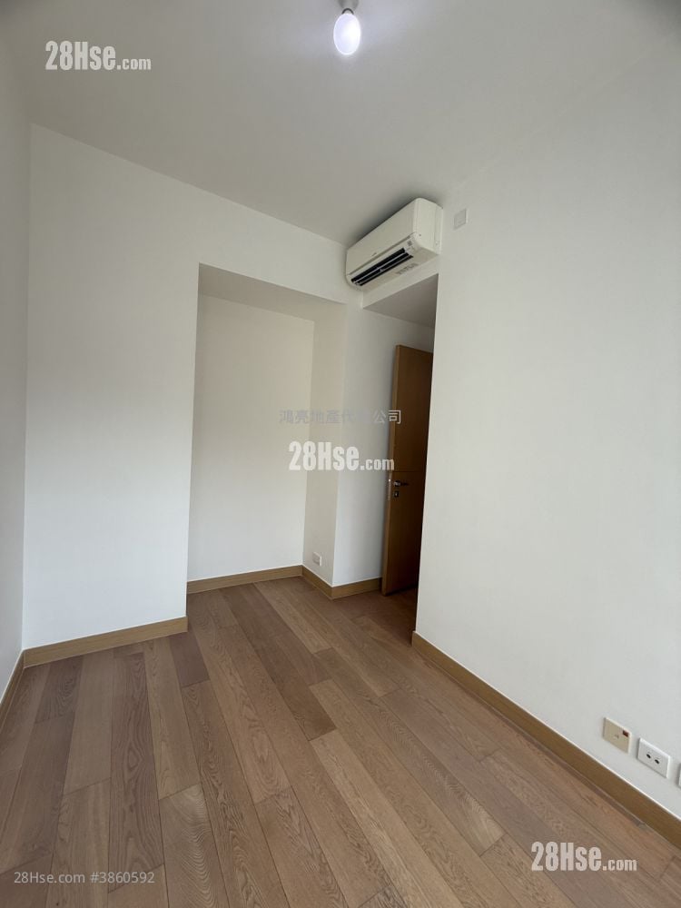 One Homantin Sell 2 Bedrooms , 1 Bathroom 493 ft²