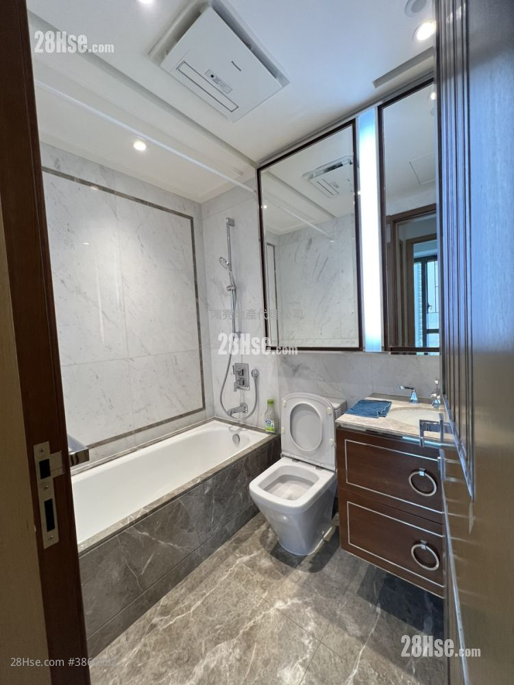 One Homantin Sell 2 Bedrooms , 1 Bathroom 493 ft²