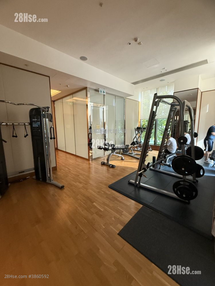 One Homantin Sell 2 Bedrooms , 1 Bathroom 493 ft²