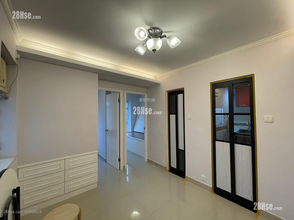 Shatin Centre Sell 2 Bedrooms 297 ft²