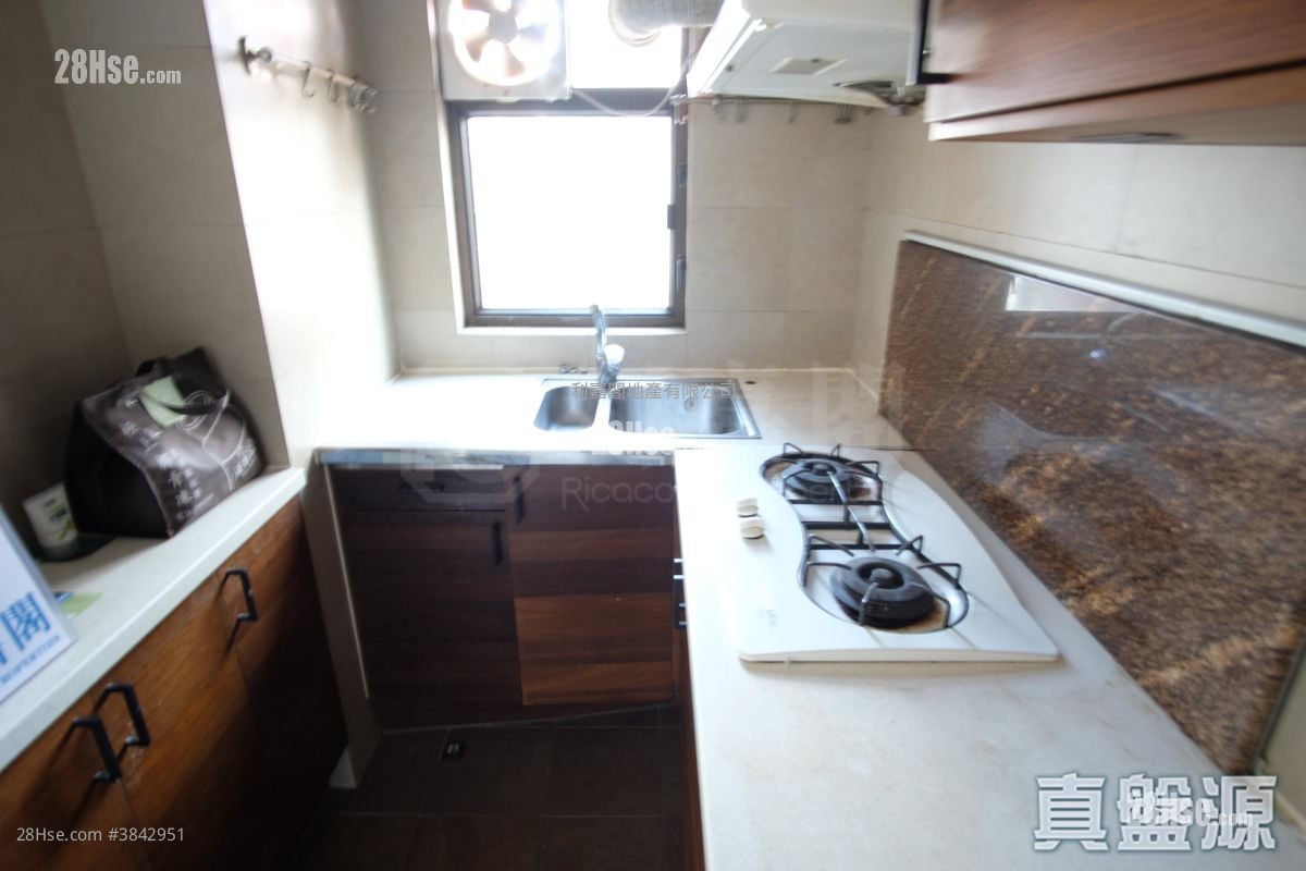 Honor Villa Sell 3 Bedrooms , 2 Bathrooms 681 ft²