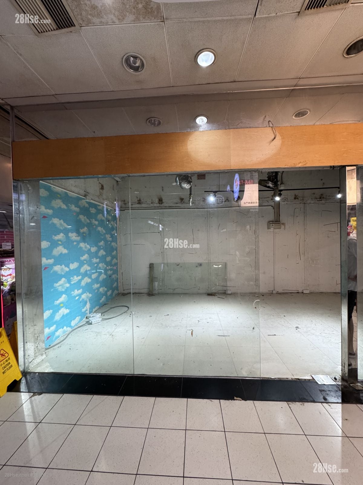 新北江商場 售盤 300 平方呎