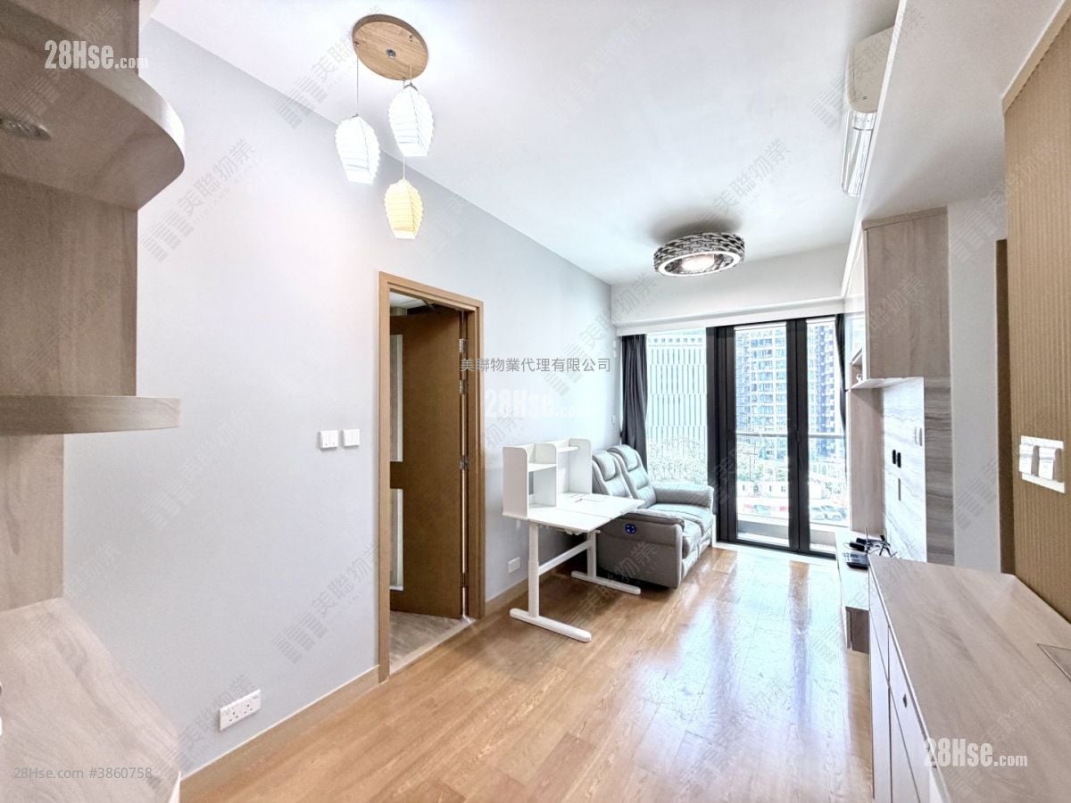 One Homantin Sell 2 Bedrooms , 1 Bathroom 493 ft²
