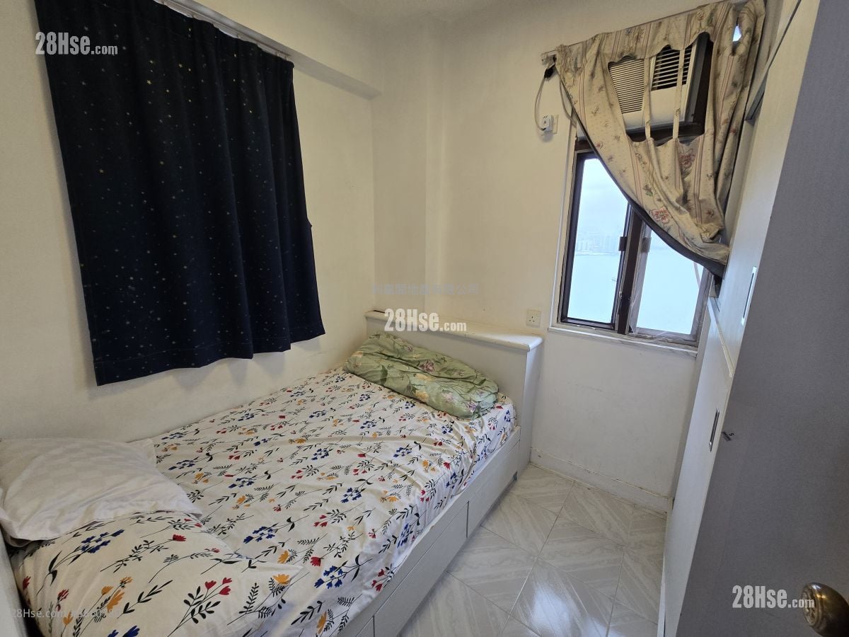 Yik Hon Building Sell 2 Bedrooms , 1 Bathroom 295 ft²