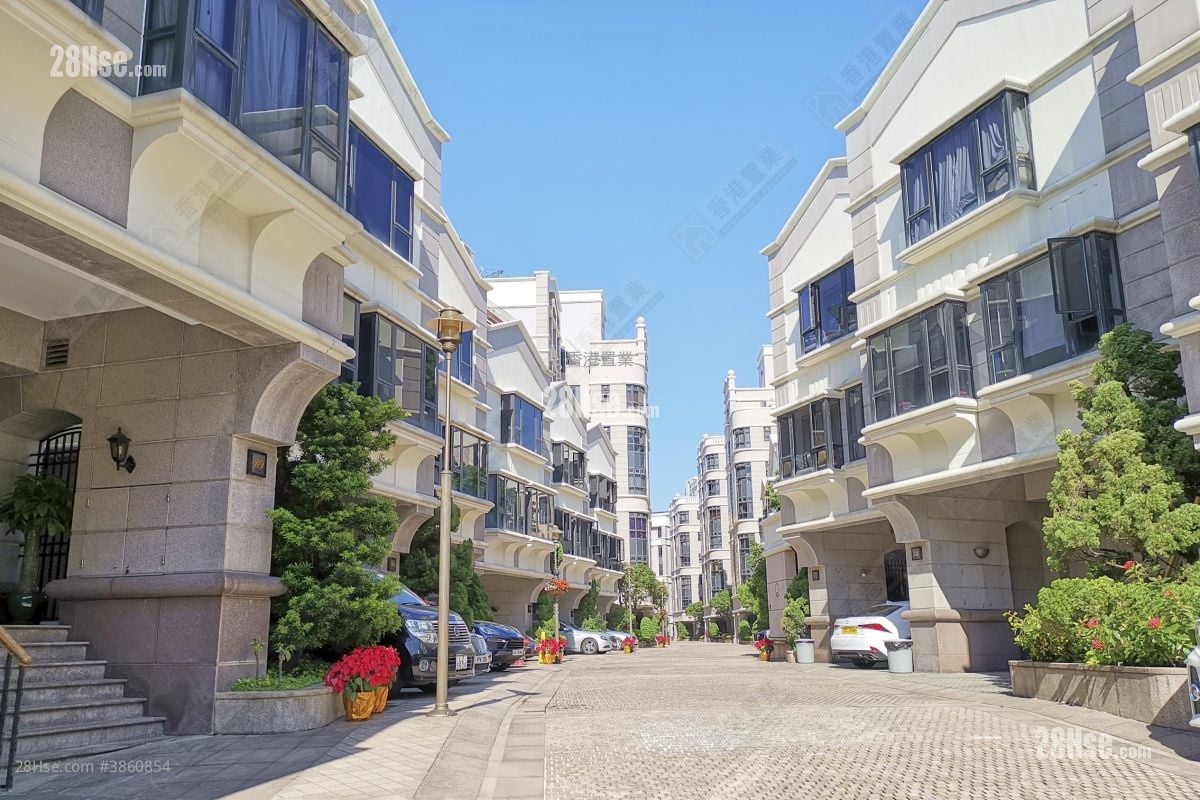 King's Park Hill Rental 4 Bedrooms , 2 Bathrooms 2,000 ft²