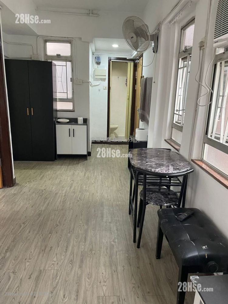 Fung Kam House Sell 1 Bedroom , 1 Bathroom 265 ft²