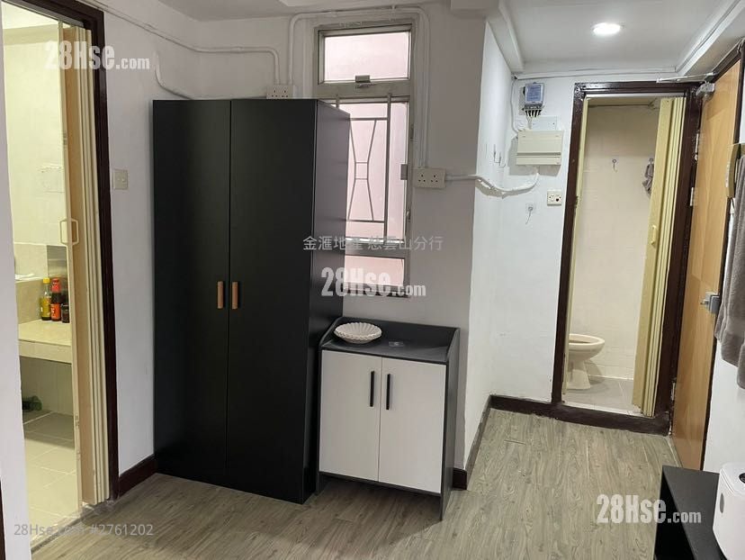 Fung Kam House Sell 1 Bedroom , 1 Bathroom 265 ft²