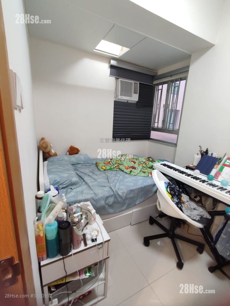 Luen Tak Apartments Rental 2 Bedrooms , 1 Bathroom 410 ft²