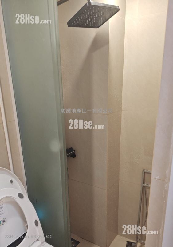 Shau Kei Wan Road Rental Studio , 1 Bathroom 120 ft²