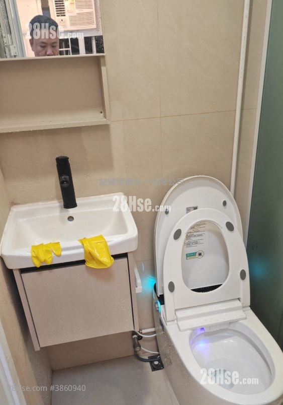 Shau Kei Wan Road Rental Studio , 1 Bathroom 120 ft²