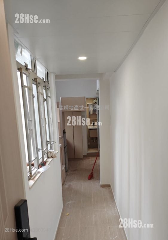 Shau Kei Wan Road Rental Studio , 1 Bathroom 120 ft²
