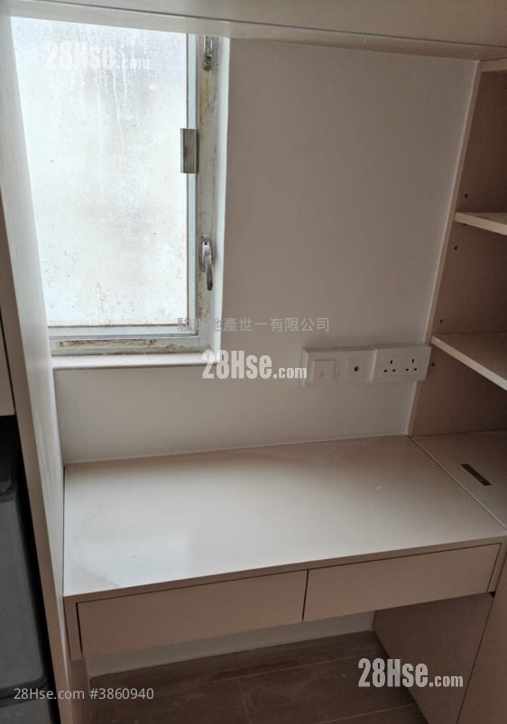 Shau Kei Wan Road Rental Studio , 1 Bathroom 120 ft²