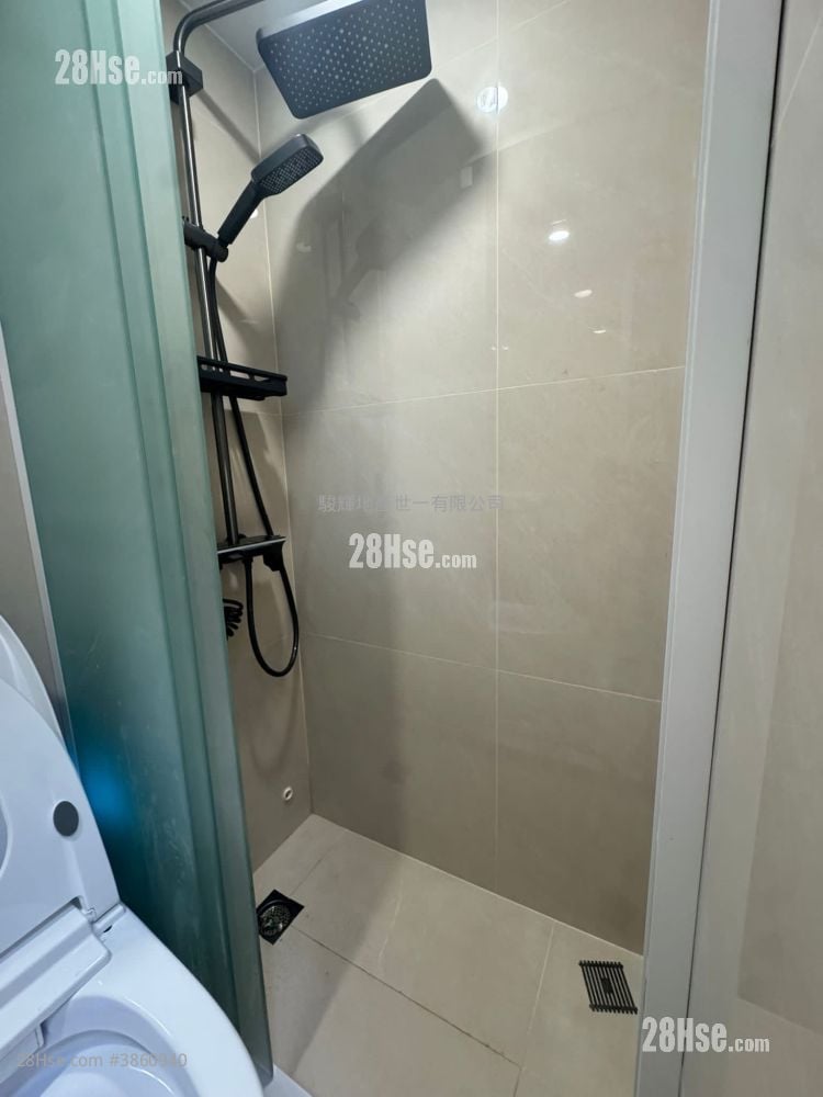Shau Kei Wan Road Rental Studio , 1 Bathroom 120 ft²