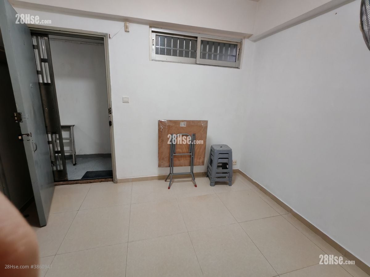 Kin Tai House Rental 2 Bedrooms , 1 Bathroom 300 ft²