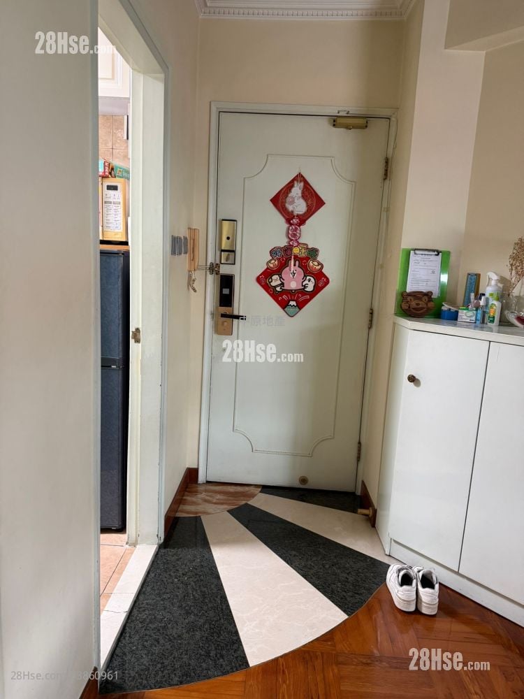 Park Royale Sell 3 Bedrooms 656 ft²