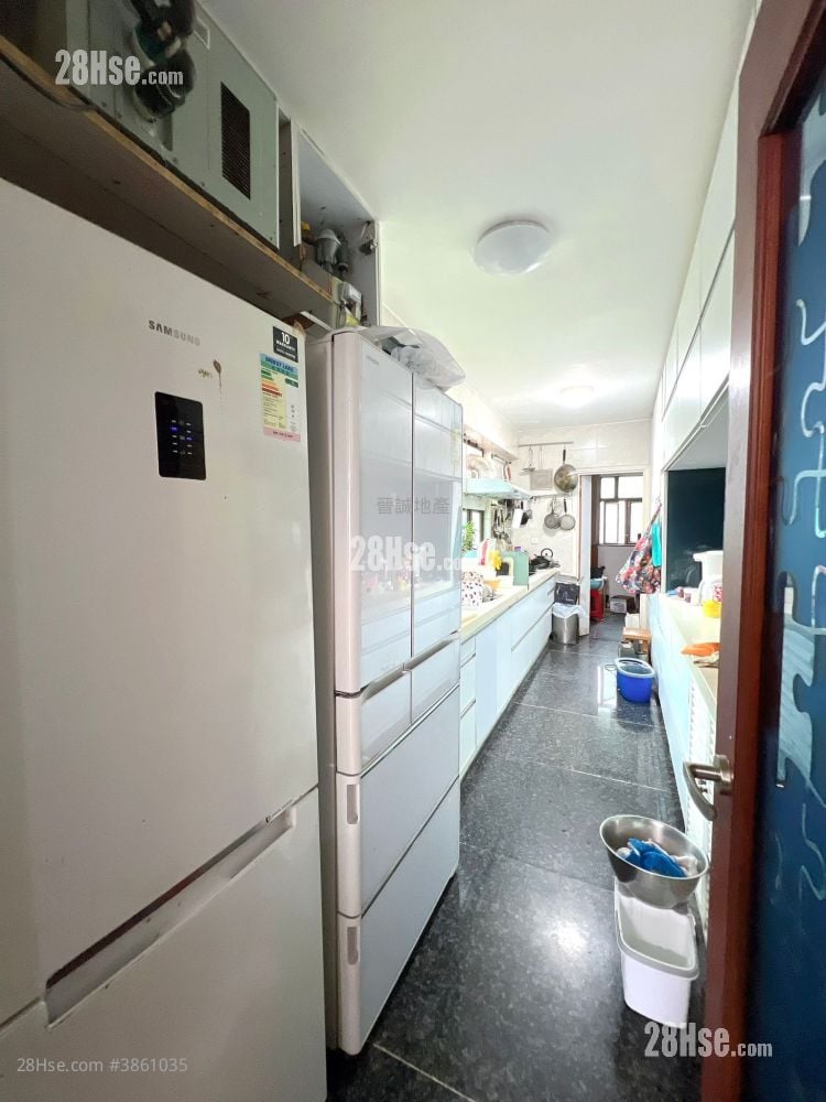 Hong Kong Garden Sell 4 Bedrooms , 3 Bathrooms 1,381 ft²