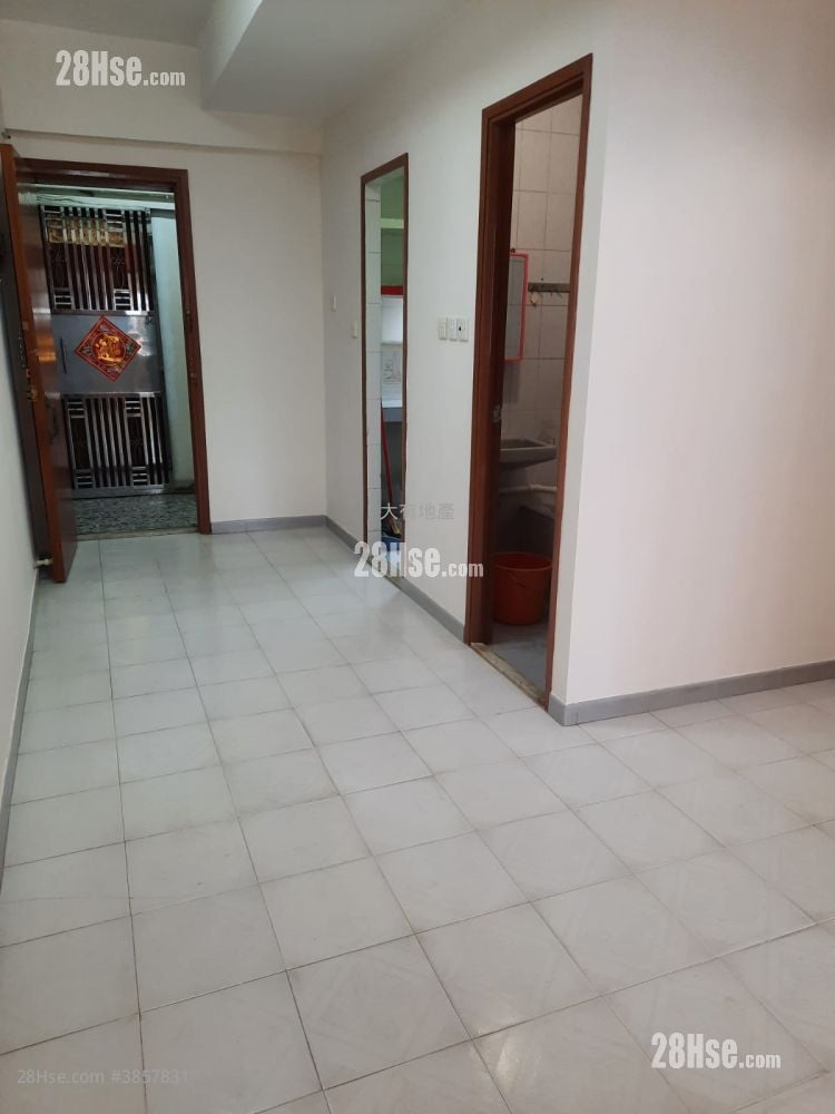 Chung Ying Building Rental 2 Bedrooms , 1 Bathroom 374 ft²