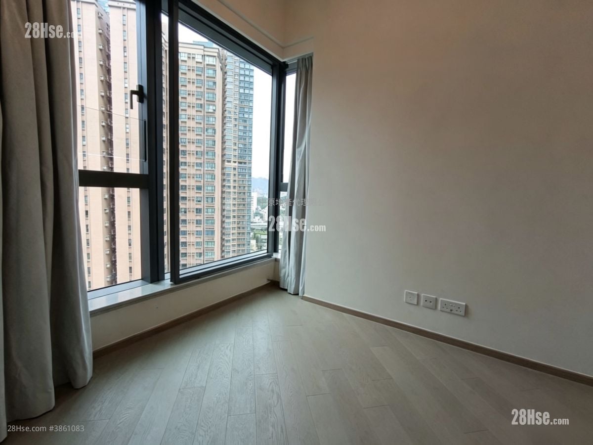 The Yoho Hub Sell 2 Bedrooms , 1 Bathroom 467 ft²