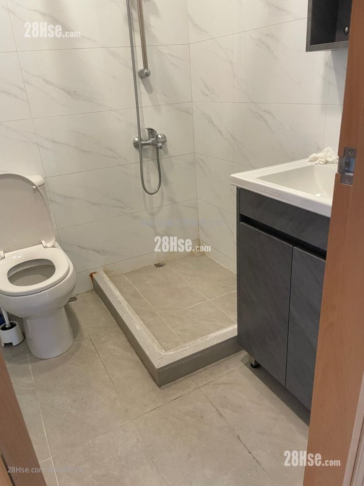 Fu Tao Building Rental 2 Bedrooms , 1 Bathroom 476 ft²