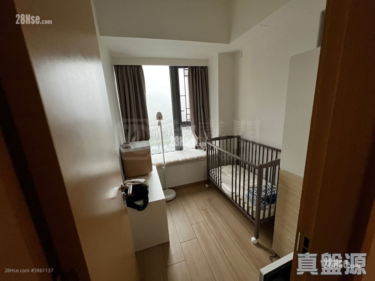 Riva Sell 4 Bedrooms 868 ft²