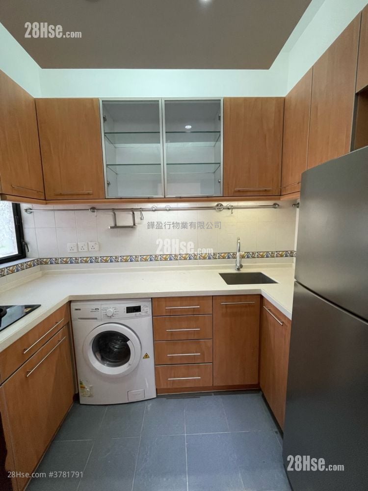 Scenecliff Rental 3 Bedrooms , 2 Bathrooms 942 ft²