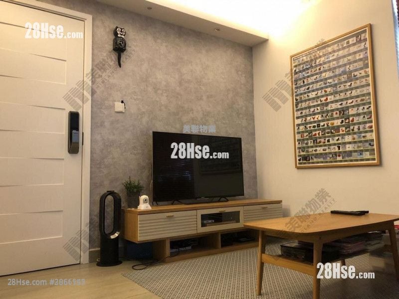 Tuen Mun Town Plaza Sell 2 Bedrooms 325 ft²