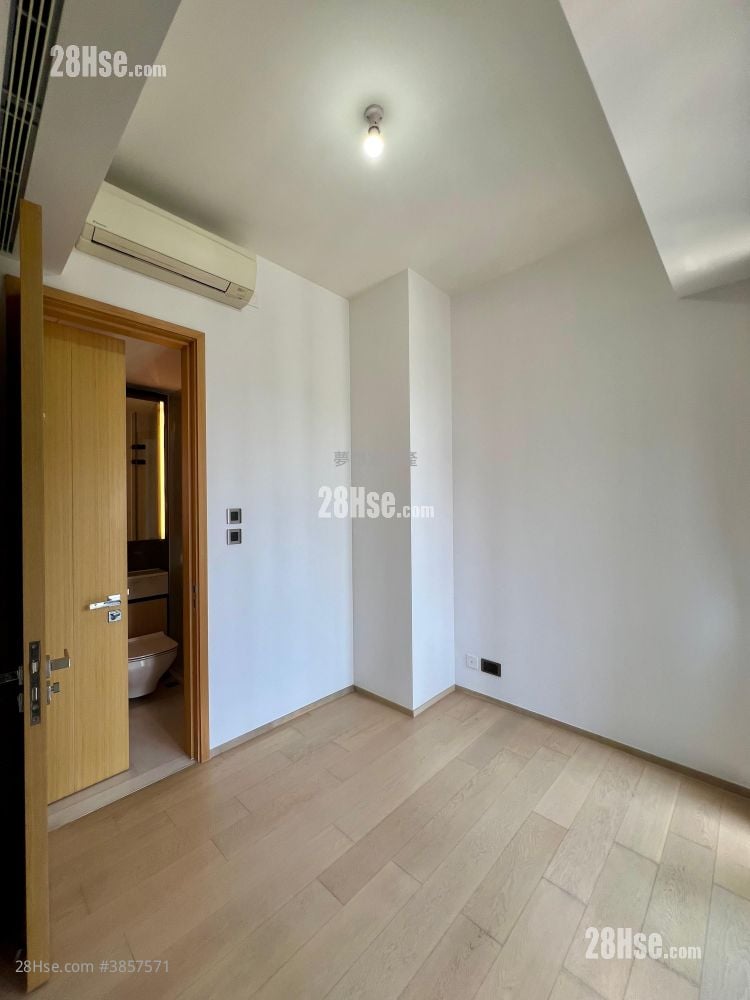 The Hudson Sell 1 Bedroom , 1 Bathroom 324 ft²