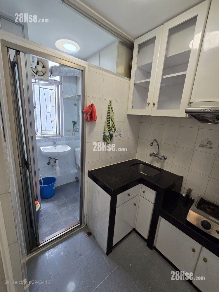 Tsz Oi Court Rental 2 Bedrooms , 1 Bathroom 401 ft²