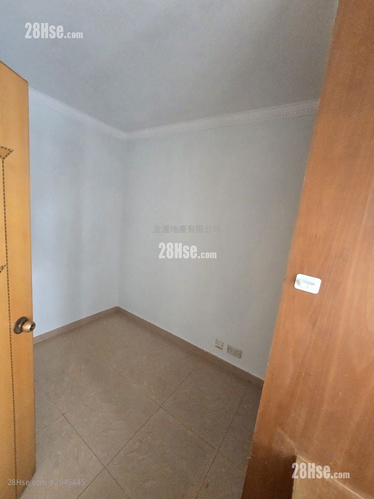 Tsz Oi Court Rental 2 Bedrooms , 1 Bathroom 401 ft²