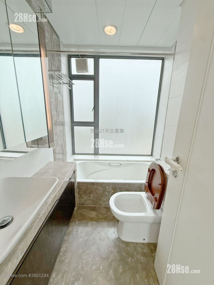 Crown By The Sea Sell 3 Bedrooms , 3 Bathrooms 1,026 ft²