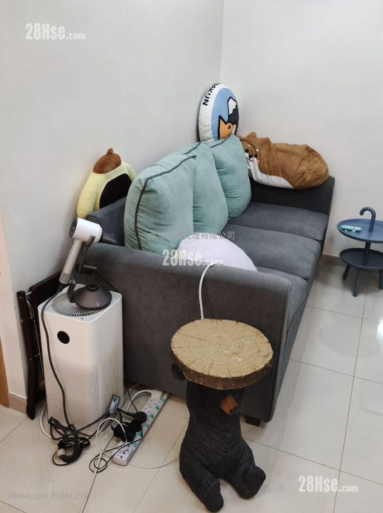 Luen Tak Apartments Rental 2 Bedrooms , 1 Bathroom 410 ft²