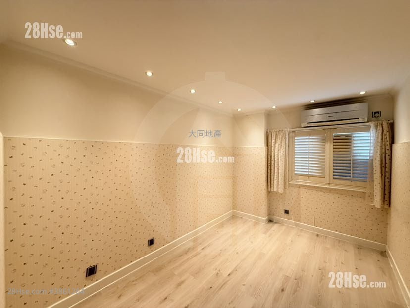 Mei Foo Sun Chuen Sell 2 Bedrooms , 2 Bathrooms 670 ft²