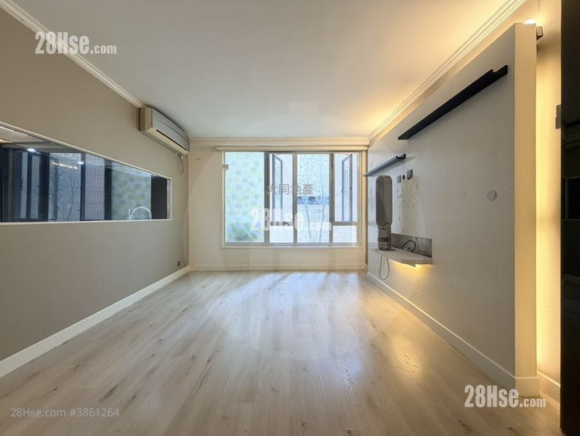 Mei Foo Sun Chuen Sell 2 Bedrooms , 2 Bathrooms 670 ft²