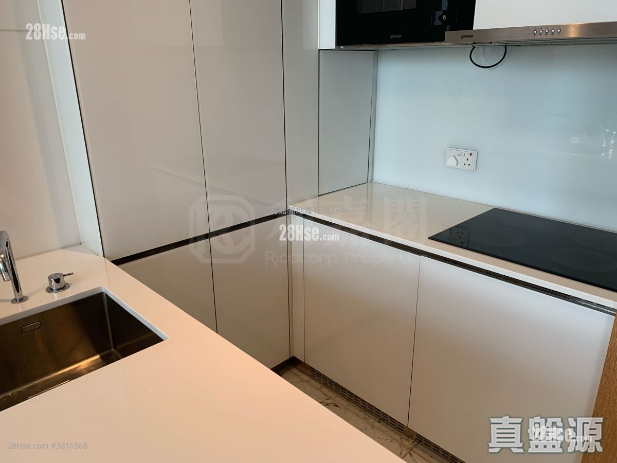 The Gloucester Sell 1 Bedroom , 1 Bathroom 342 ft²