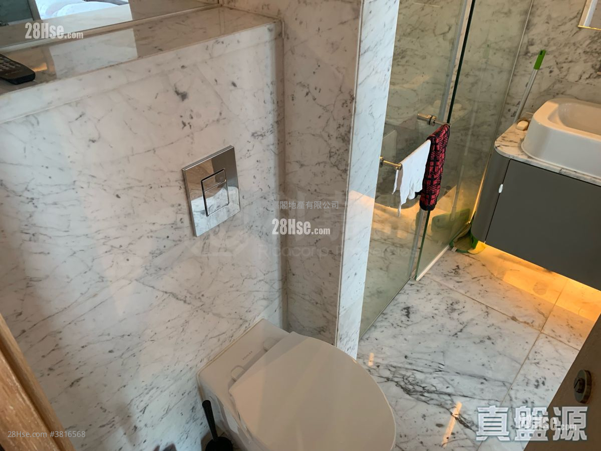 The Gloucester Sell 1 Bedroom , 1 Bathroom 342 ft²