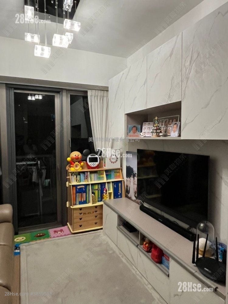 Solaria Sell 2 Bedrooms 455 ft²