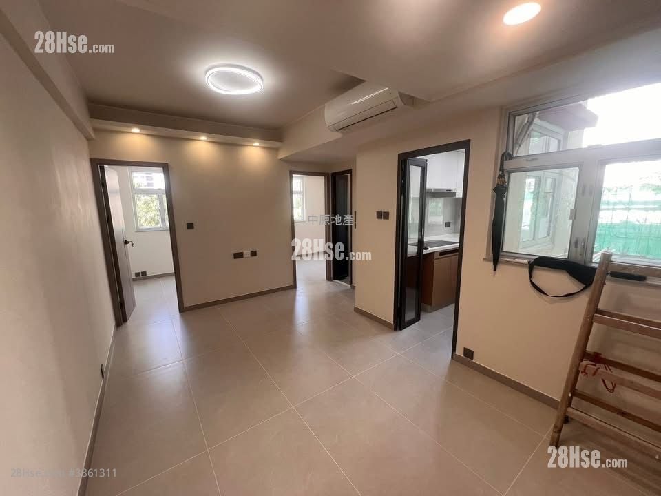 Kam Men Mansion Sell 2 Bedrooms , 1 Bathroom 378 ft²