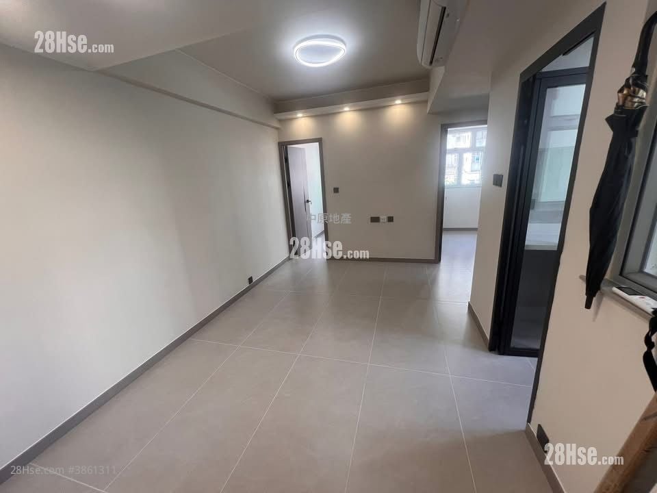 Kam Men Mansion Sell 2 Bedrooms , 1 Bathroom 378 ft²