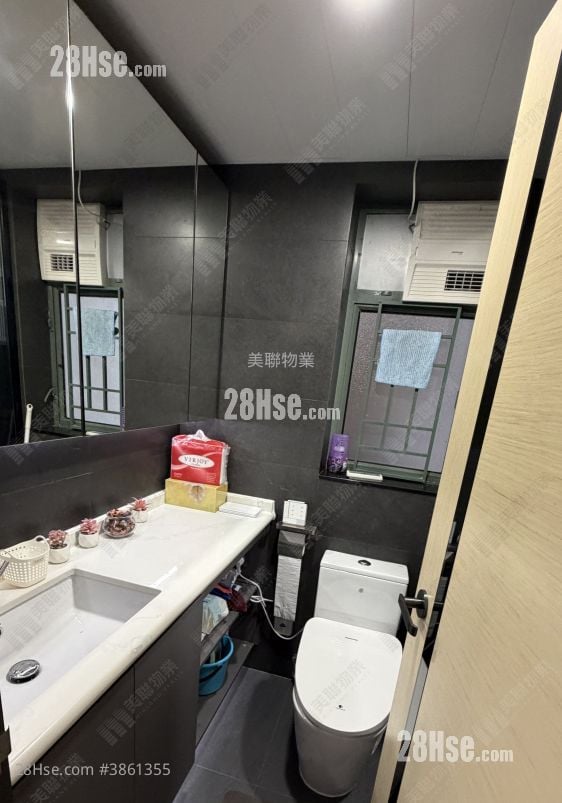 Residence Oasis Sell 3 Bedrooms , 2 Bathrooms 745 ft²