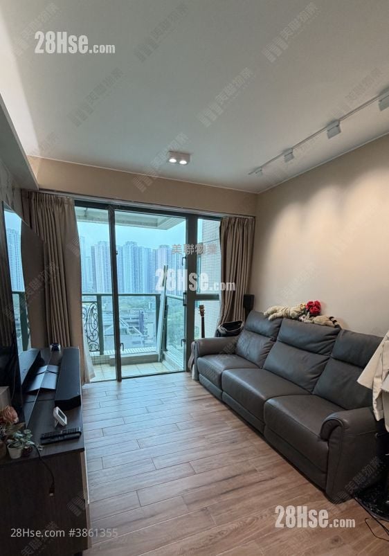 Residence Oasis Sell 3 Bedrooms , 2 Bathrooms 745 ft²
