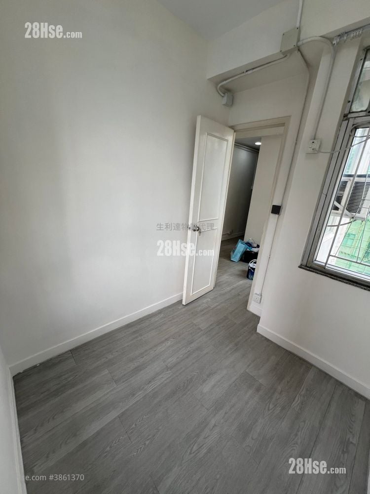 Sunny Court Rental 1 Bedroom , 1 Bathroom 253 ft²