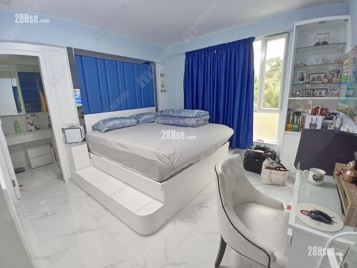 Royal Palms Sell 3 Bedrooms , 4 Bathrooms 1,347 ft²