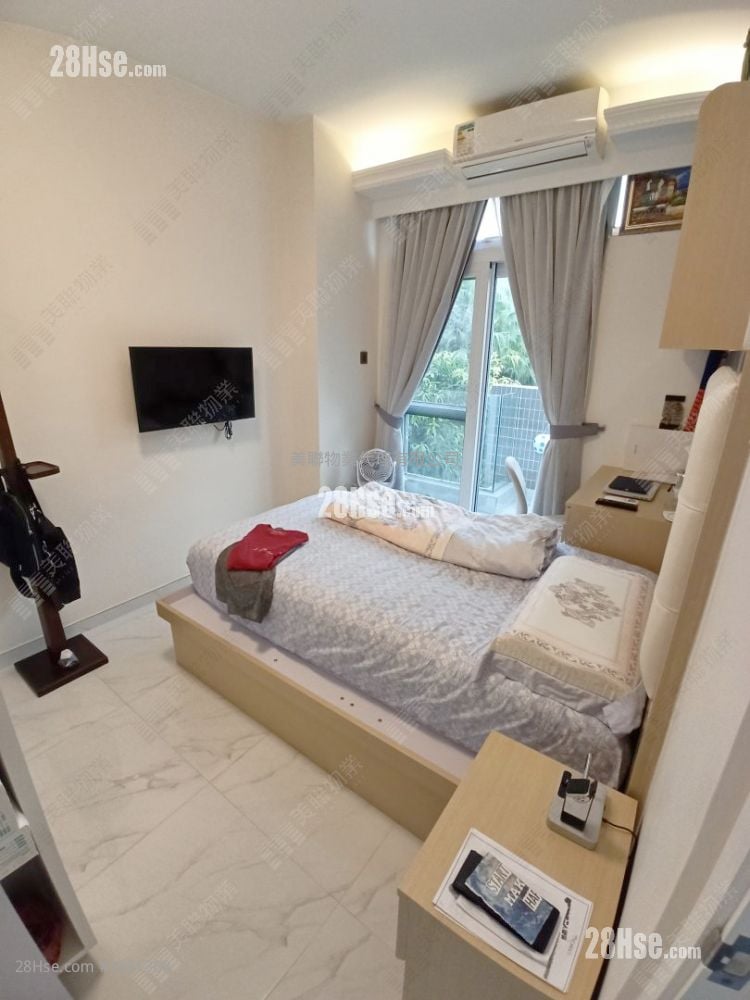 Royal Palms Sell 3 Bedrooms , 4 Bathrooms 1,347 ft²