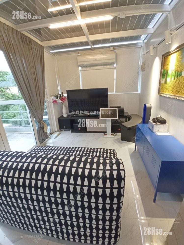 Royal Palms Sell 3 Bedrooms , 4 Bathrooms 1,347 ft²