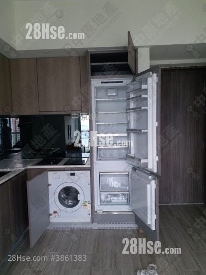 Park One Sell 4 Bedrooms , 2 Bathrooms 595 ft²