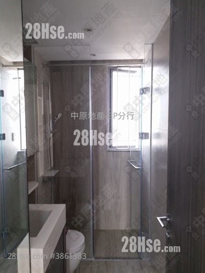 Park One Sell 4 Bedrooms , 2 Bathrooms 595 ft²
