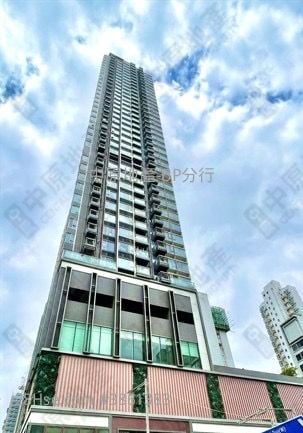 Park One Sell 4 Bedrooms , 2 Bathrooms 595 ft²