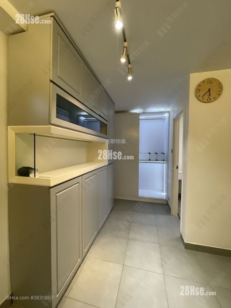 Lung Poon Court Rental 1 Bedroom , 1 Bathroom 383 ft²